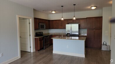 Building Photo - 4031 Blackstone Dr