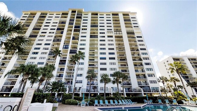 Foto del edificio - 1230 Gulf Blvd