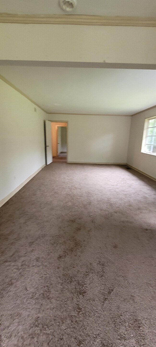 Building Photo - 4013 Meadowlane Dr