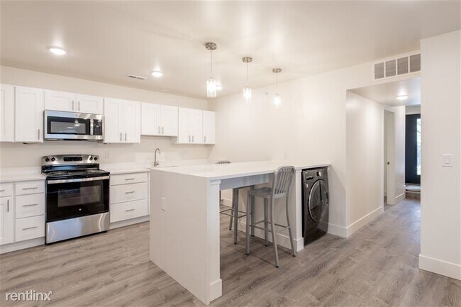 Foto del edificio - 911 S Main-201