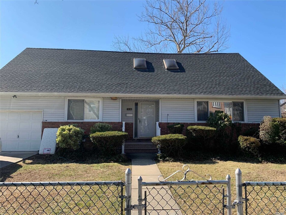 Primary Photo - 76-36-76265 265th St