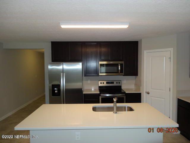 Foto del edificio - 12300 Cherry Bluff Dr