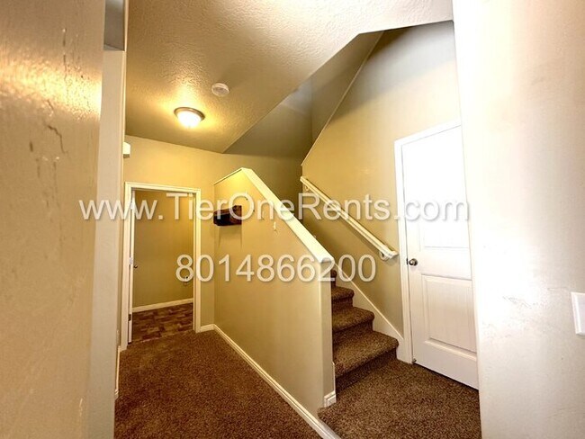 Foto del edificio - This property offers a NO DEPOSIT option a...