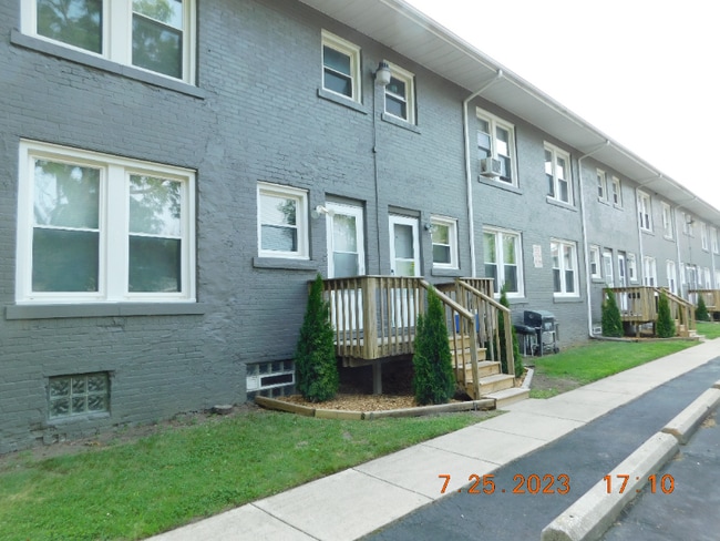 Building Photo - 144 Pingree Ave