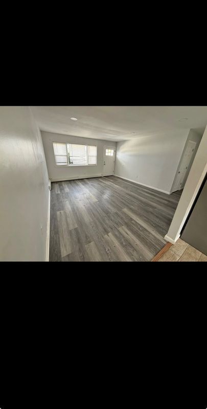 Foto del edificio - 2 Roland Rd