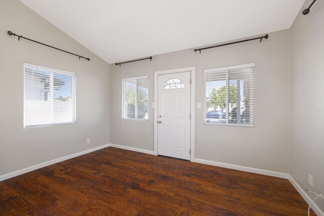 Foto del edificio - Beautifully Upgraded 2 Bedroom Starter Home!