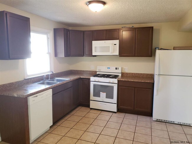 Foto del edificio - 79 Petrified Sea Gardens Rd