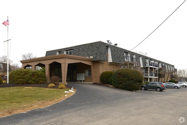 Building Photo - Harborview Apartment Community