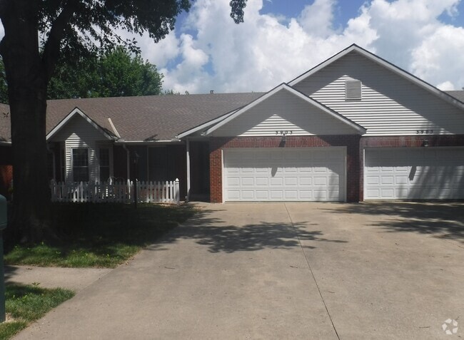 Building Photo - 3903 Williamsbrook Dr