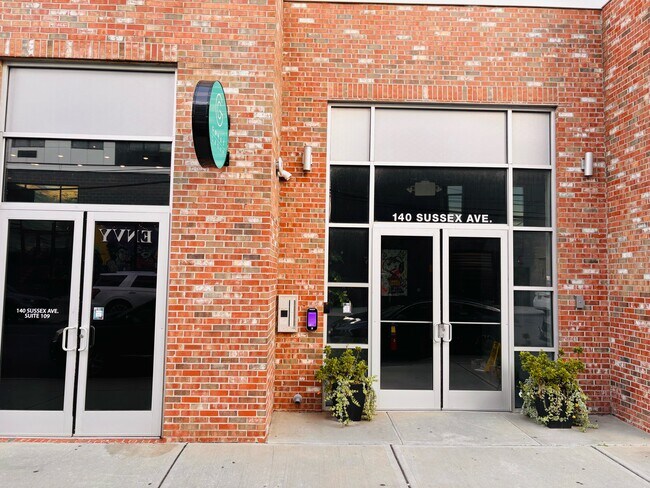 Foto del edificio - 134-142 Sussex Ave