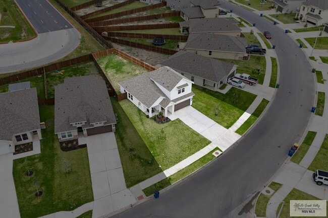 Building Photo - 2168 Grove Ln