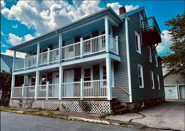 Building Photo - 13 Summer St