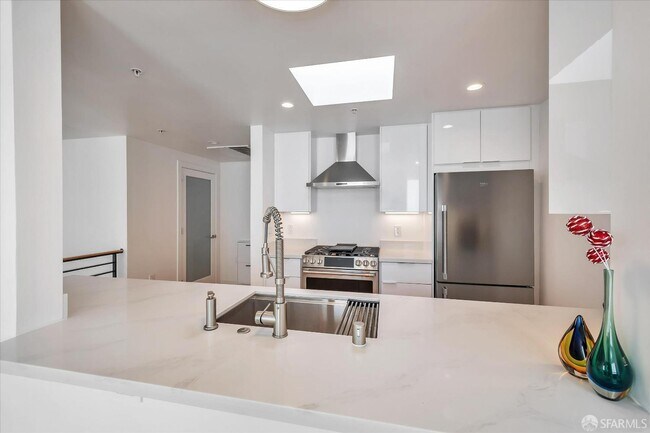 Foto del edificio - 69 Clementina St