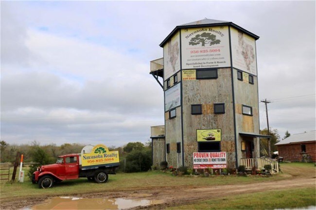 Building Photo - 6747 Highway 105 E