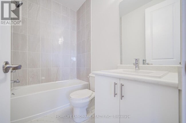 Building Photo - 33 Golden Fern St