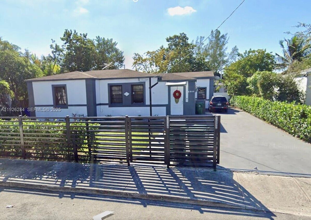 Primary Photo - 1352 NW 52nd St