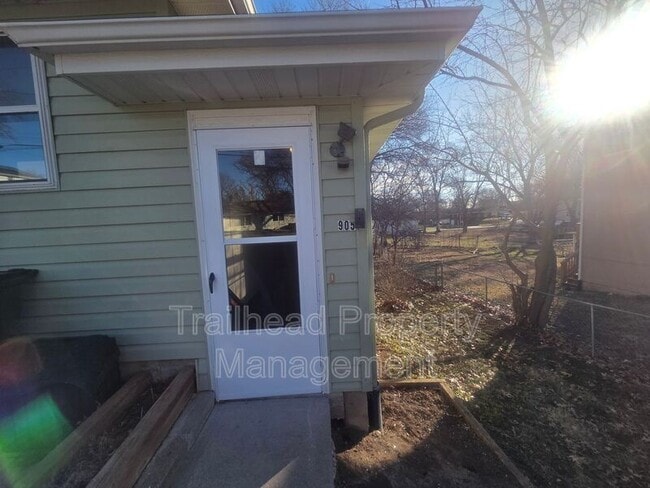 Foto del edificio - 905 Madison St