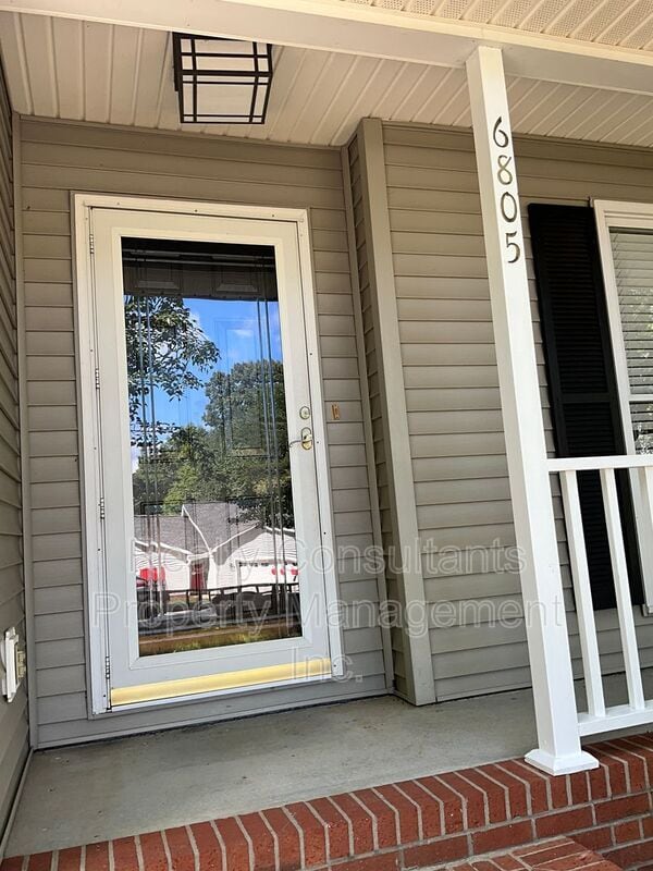 Foto del edificio - 6805 Poplar Grove Trail