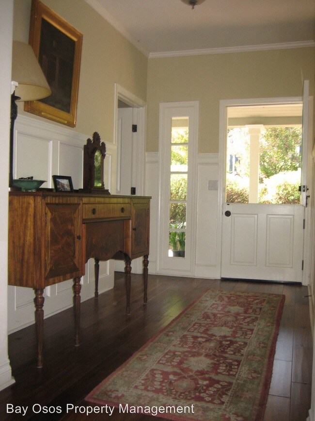 Foto del edificio - 536 Crown Hill St