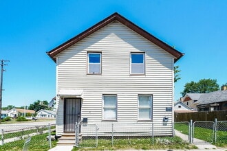 Building Photo - 3460 Erin Ave