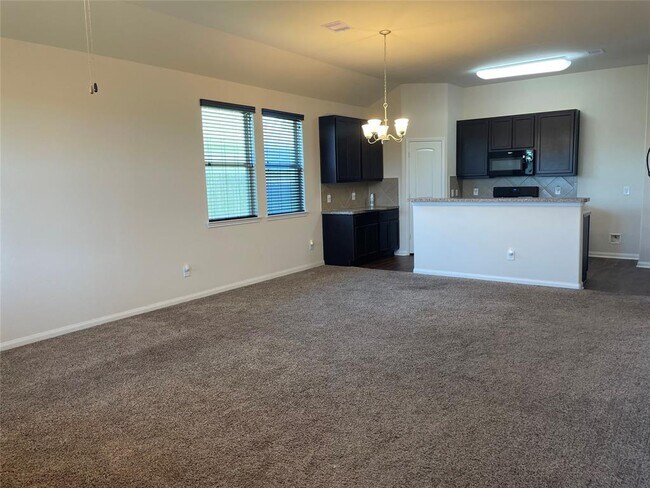 Building Photo - 10647 Jordan Heights Dr