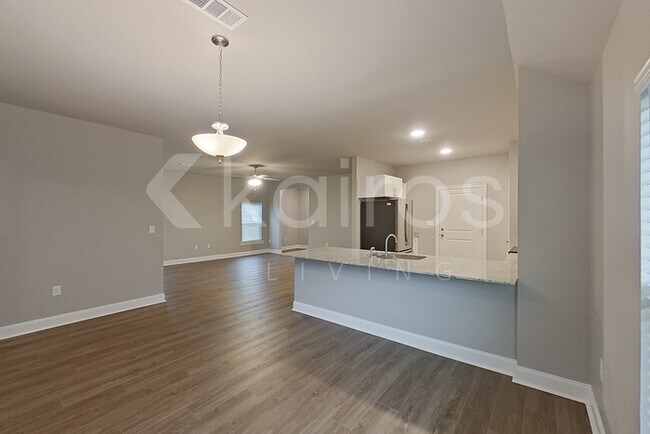 Foto del edificio - 22832 Monterey Ave
