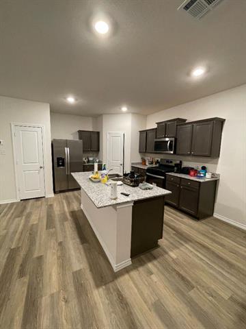 Building Photo - 844 Moonglade Rd