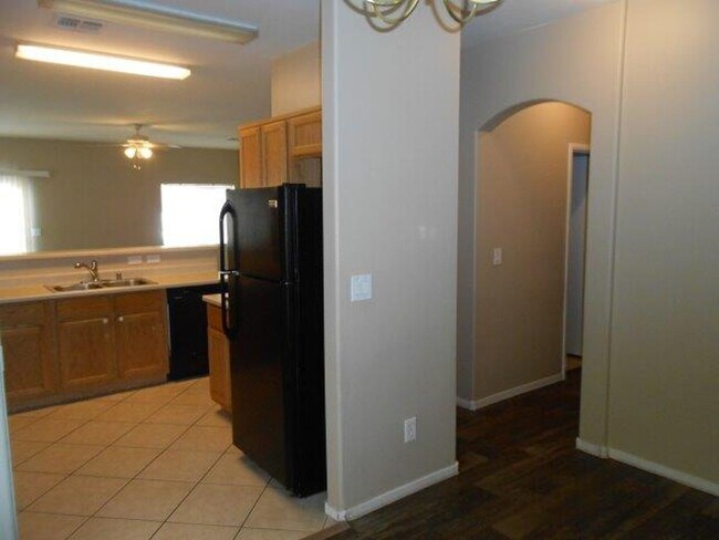 Foto del edificio - Large Spacious 3 Bedroom Townhome with Com...