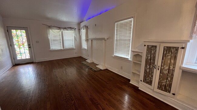 Building Photo - 2117 NW 29th St