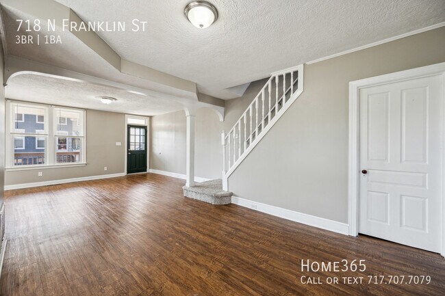 Building Photo - Wonderful 3 bed 1 bath Home at York