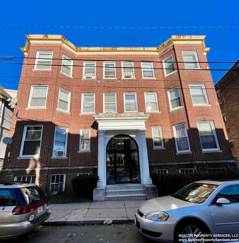 Building Photo - HOT ALLSTON LISTING!!!!
