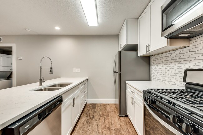 Building Photo - Prairie Apartments