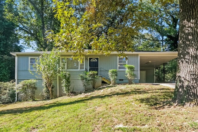 Building Photo - 6103 Blackhawk Trail SE