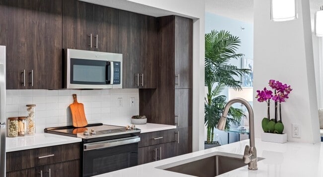 Building Photo - Allure at Abacoa