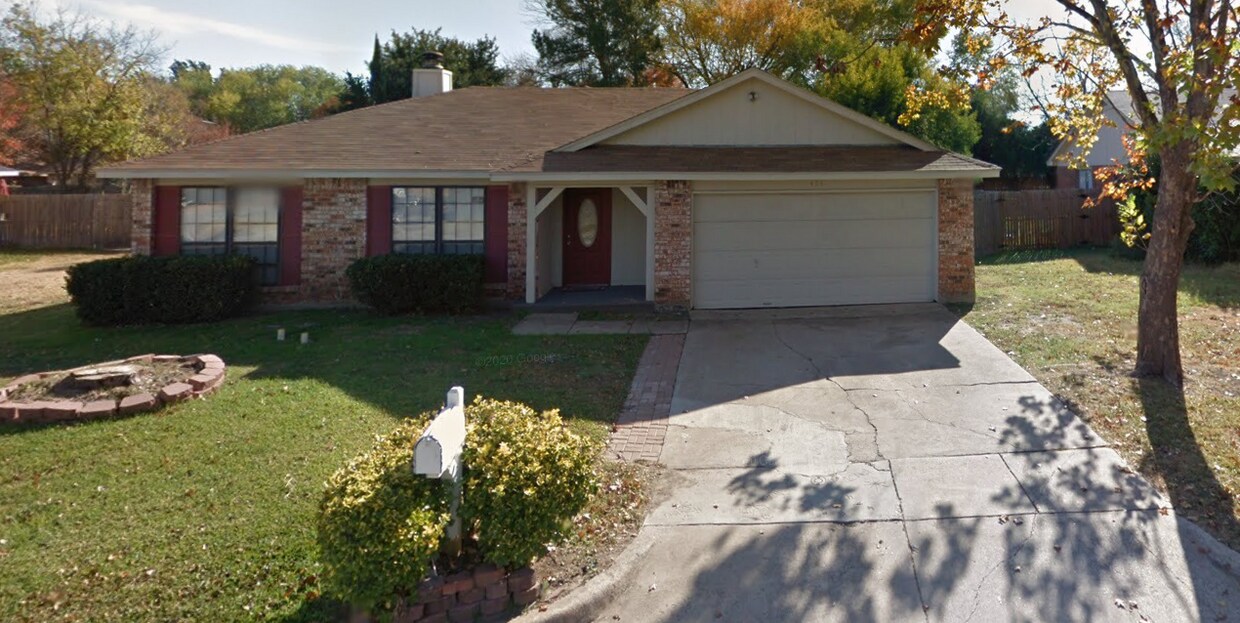 Primary Photo - 425 Rim Rock Dr