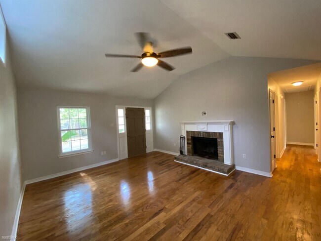 Building Photo - 3113 Wellborne Dr W