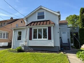Building Photo - 111 Fort Hale Rd