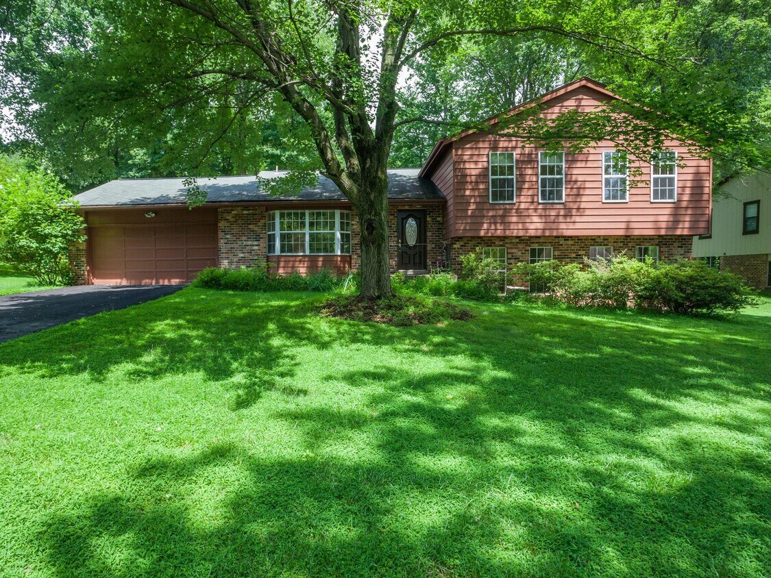 10522 Brevity Dr, Great Falls, VA 22066 House for Rent in Great Falls