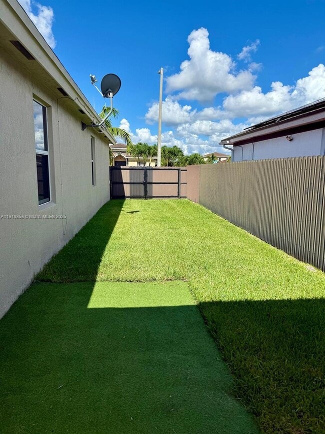 Building Photo - 27721 SW 134th Ct