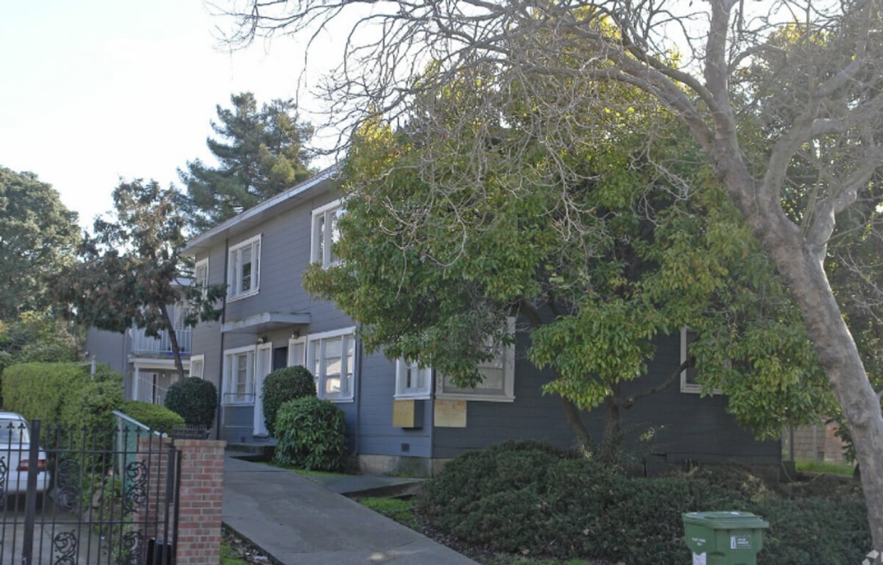 Primary Photo - Welcome To Your New Home In The Heart Of B...