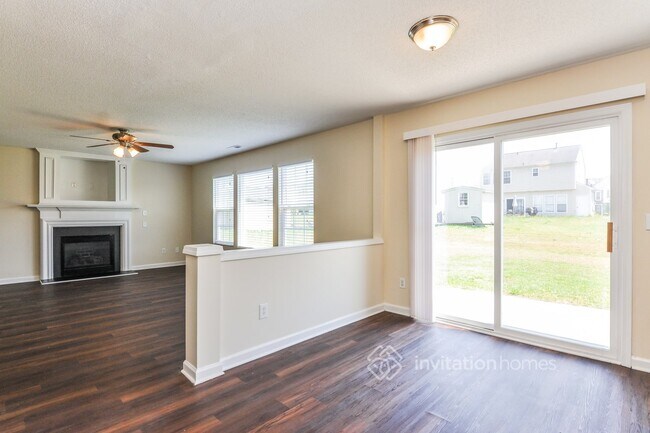 Building Photo - 2917 Hayling Dr