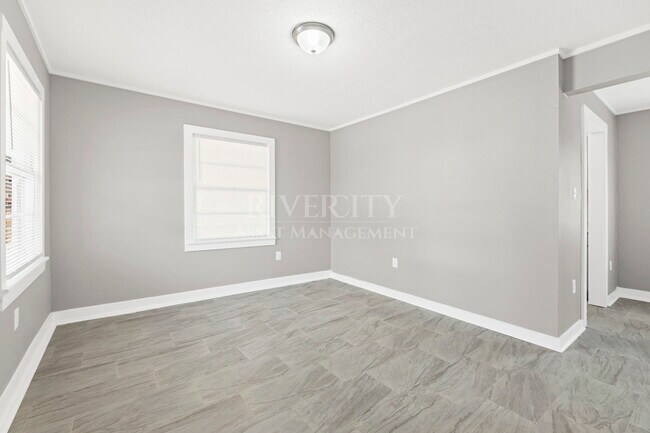 Foto del edificio - 4056 Grantham Rd