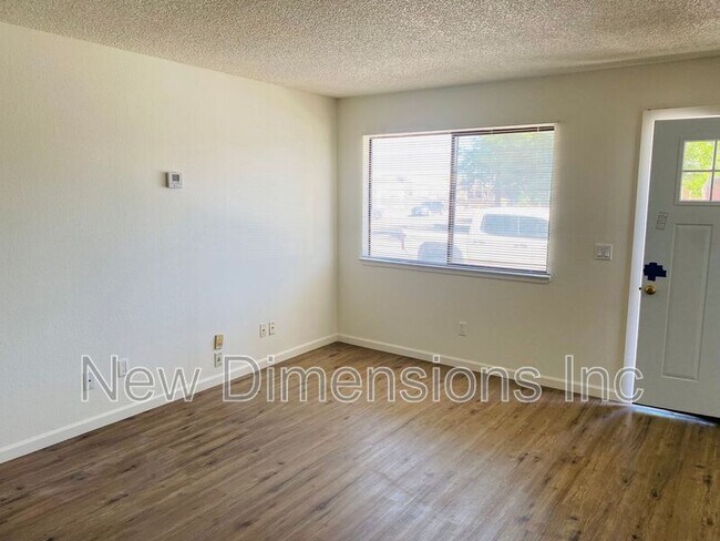 Foto del edificio - 190 N Nevada St