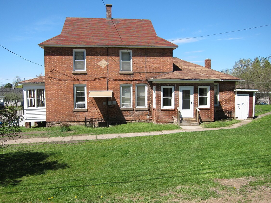 Primary Photo - 501 Pewabic St