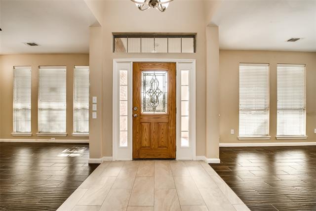 Building Photo - 8116 Yellowstone Dr