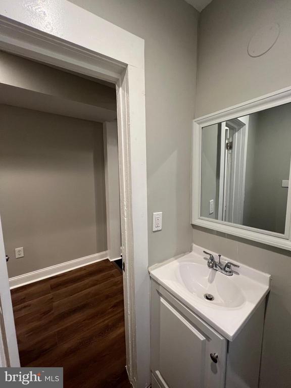 Foto del edificio - 1812 Rutland Ave