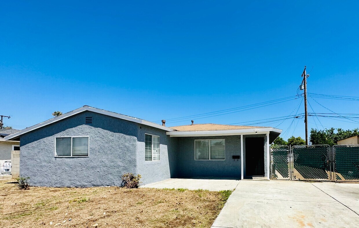 Primary Photo - 15443 Lassalette St