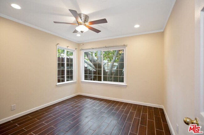 Building Photo - 2608 S Garth Ave