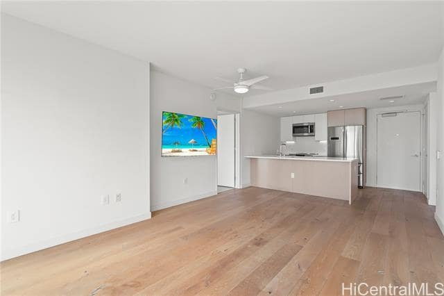 Building Photo - 1001 Queen St