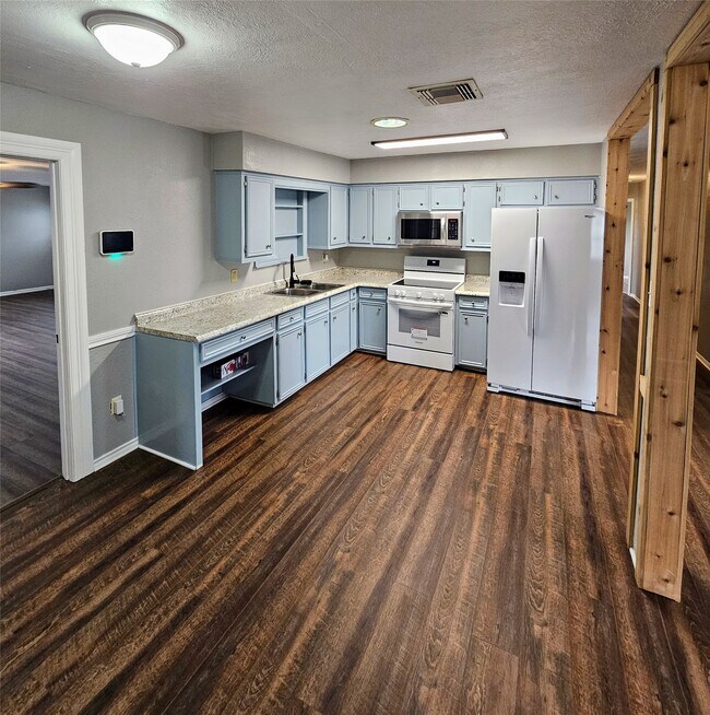 Foto del edificio - 1131 County Rd 515
